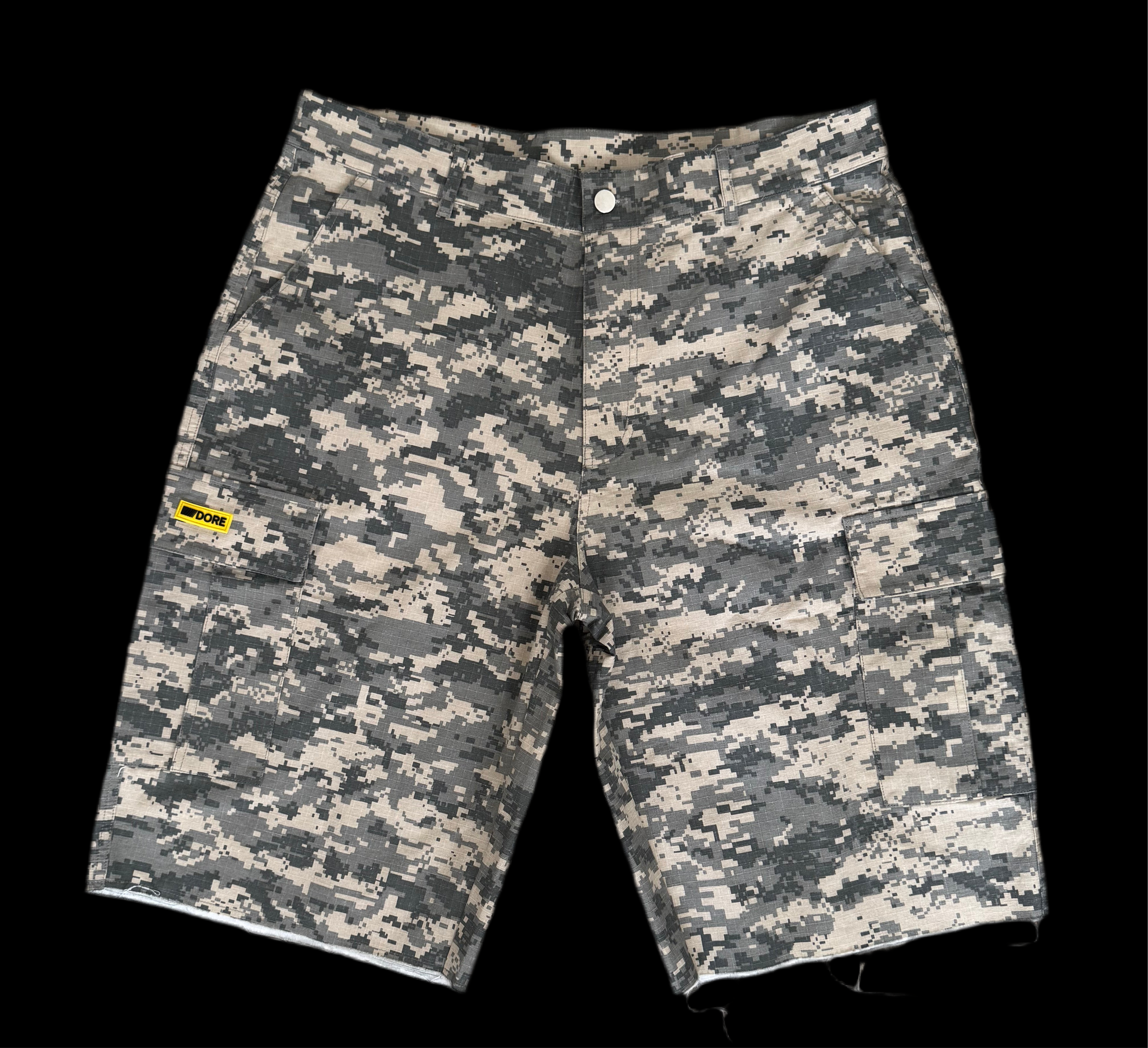 DIGI CAMO SHORTS