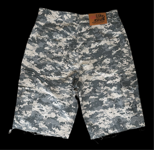 DIGI CAMO SHORTS